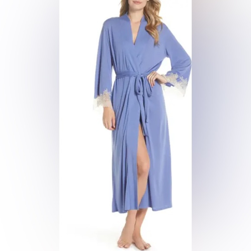 Natori Luxe Shangri-La Robe and night dress Size S